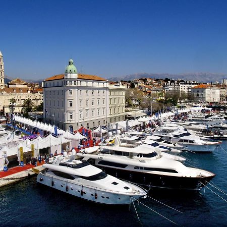Modern Apartment Near Split & Trogir Kaštela المظهر الخارجي الصورة