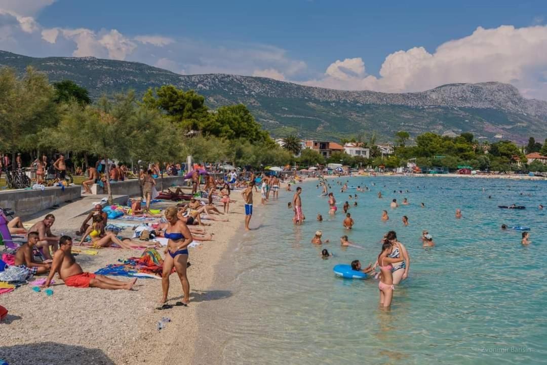 Modern Apartment Near Split & Trogir Kaštela المظهر الخارجي الصورة