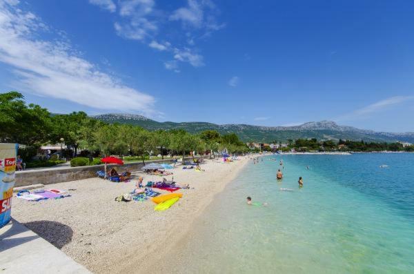 Modern Apartment Near Split & Trogir Kaštela المظهر الخارجي الصورة