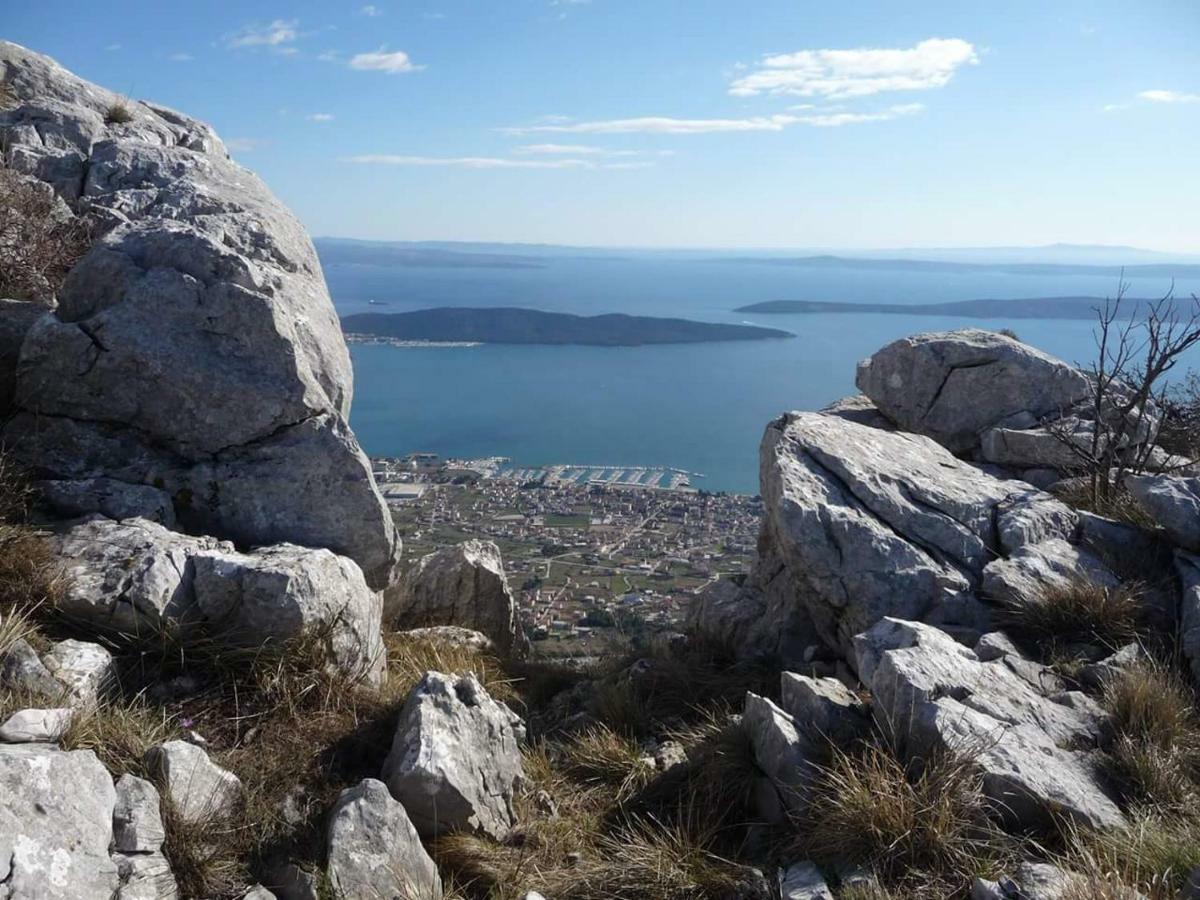 Modern Apartment Near Split & Trogir Kaštela المظهر الخارجي الصورة