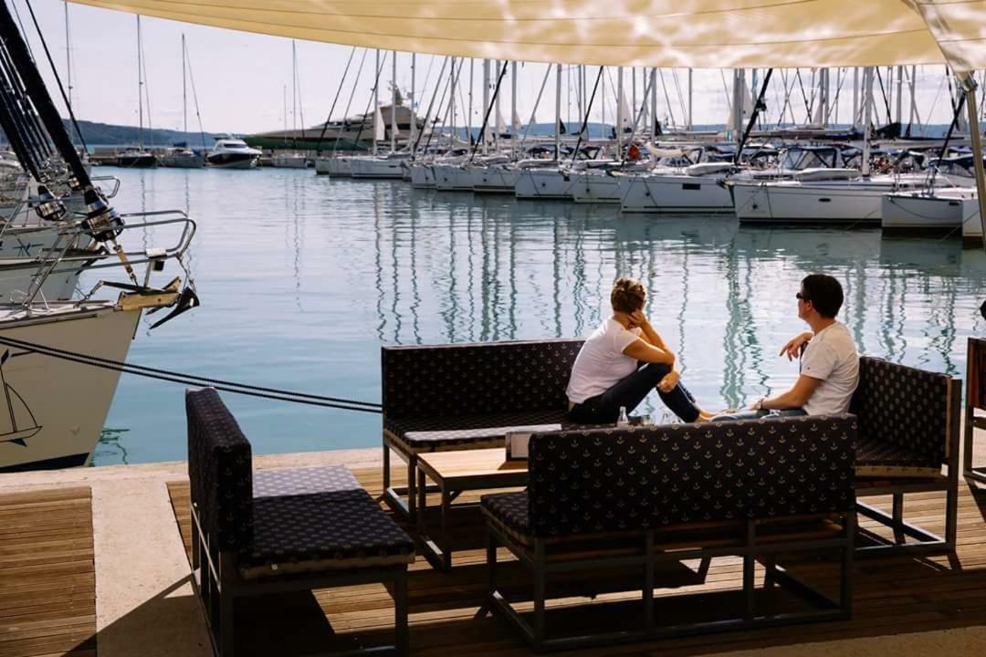 Modern Apartment Near Split & Trogir Kaštela المظهر الخارجي الصورة